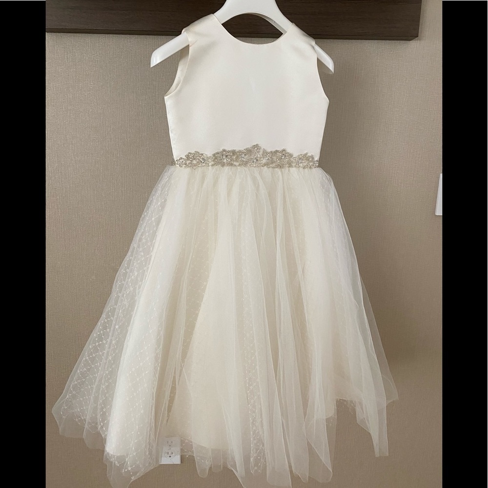 joan calabrese for Mon Cheri White Flower Girl Dress Sz 6